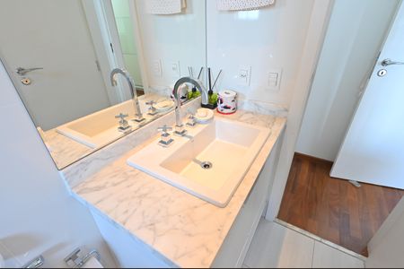 Apartamento à venda com 205m², 3 quartos e 4 vagasBanheiro da Suíte 3