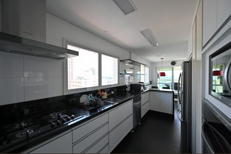 Apartamento à venda com 205m², 3 quartos e 4 vagasCozinha