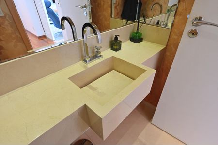 Apartamento à venda com 205m², 3 quartos e 4 vagasLavabo