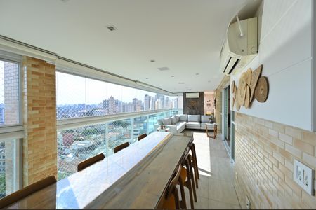 Apartamento à venda com 205m², 3 quartos e 4 vagasVaranda Gourmet