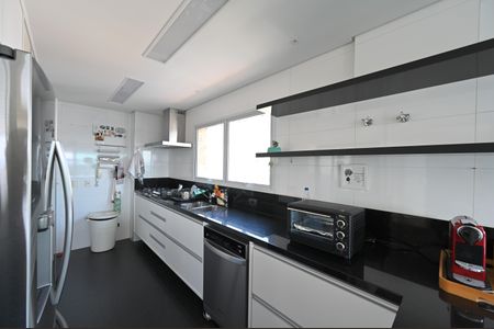 Apartamento à venda com 205m², 3 quartos e 4 vagasCozinha