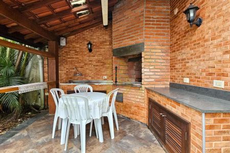 Casa para alugar com 6 quartos, 392m² em Jardim Marajoara, São Paulo