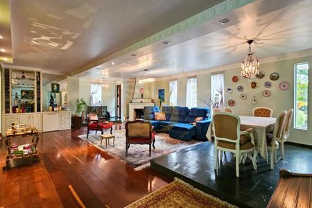 Casa para alugar com 6 quartos, 392m² em Jardim Marajoara, São Paulo