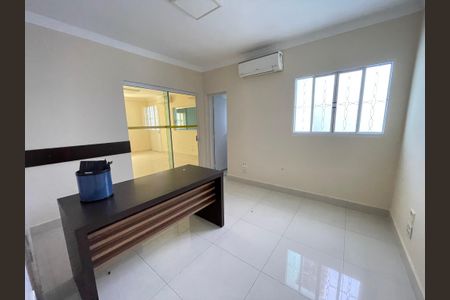 Casa para alugar com 227m², 4 quartos e 2 vagasQuarto 2