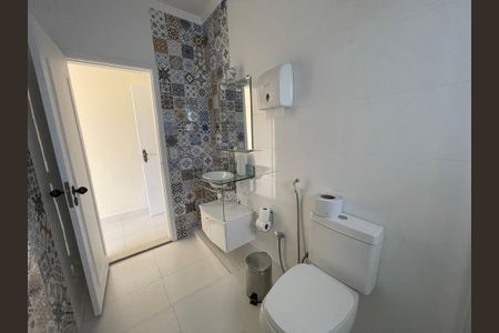 Casa para alugar com 227m², 4 quartos e 2 vagasBanheiro 1