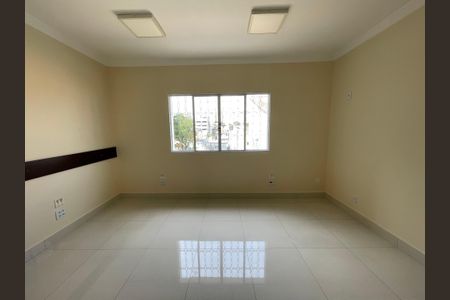 Casa para alugar com 227m², 4 quartos e 2 vagasQuarto 1