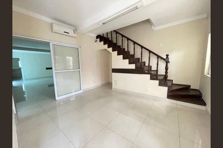 Sala de casa à venda com 4 quartos, 227m² em Jaguaré, São Paulo