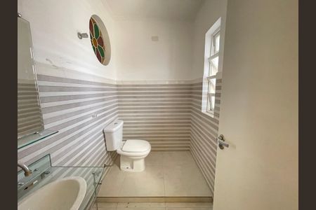 Casa para alugar com 227m², 4 quartos e 2 vagasBanheiro 3