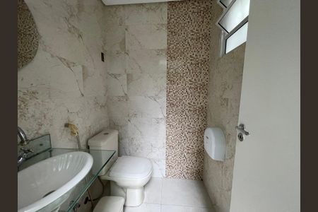 Casa para alugar com 227m², 4 quartos e 2 vagasBanheiro 5