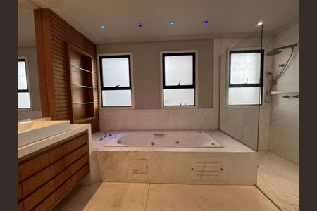 Apartamento para alugar com 400m², 4 quartos e 5 vagas