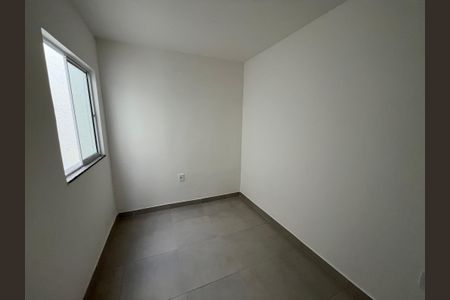 Quarto  de kitnet/studio para alugar com 1 quarto, 24m² em Cacuia, Rio de Janeiro