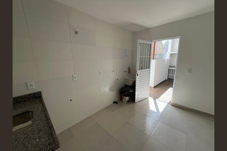 Sala de kitnet/studio para alugar com 1 quarto, 24m² em Cacuia, Rio de Janeiro