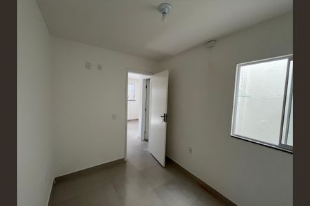 Quarto  de kitnet/studio para alugar com 1 quarto, 24m² em Cacuia, Rio de Janeiro