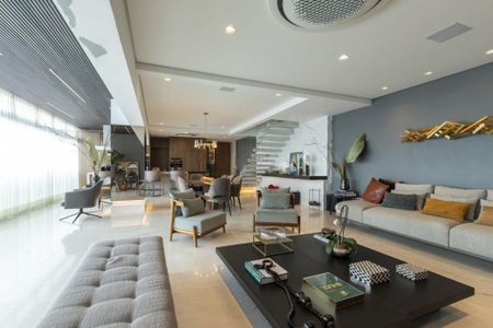 Apartamento à venda com 225m², 2 quartos e 4 vagas
