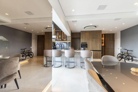 Apartamento à venda com 225m², 2 quartos e 4 vagas