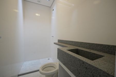 Casa de condomínio para alugar com 115m², 3 quartos e 2 vagasBanheiro