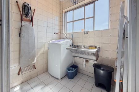 Apartamento à venda com 67m², 3 quartos e 1 vagaÁrea de Serviço