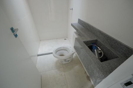 Casa de condomínio à venda com 120m², 3 quartos e 2 vagasBanheiro