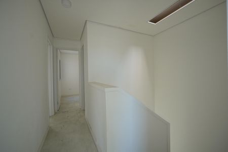 Casa de condomínio à venda com 120m², 3 quartos e 2 vagasCorredor