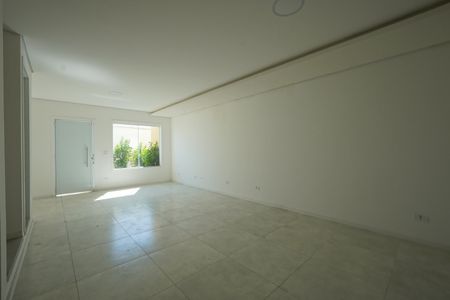 Casa para alugar com 120m², 3 quartos e 2 vagasSala