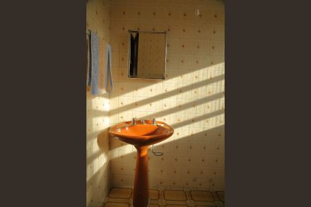 Casa à venda com 154m², 3 quartos e 5 vagasBanheiro (térreo) 