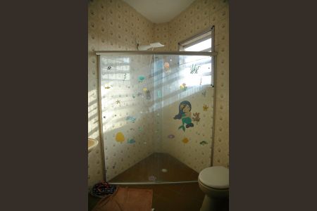 Casa à venda com 154m², 3 quartos e 5 vagasBanheiro (1º pavimento) 