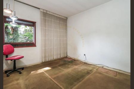 Casa à venda com 3 quartos, 138m² em Chácara Gaivotas, São Paulo