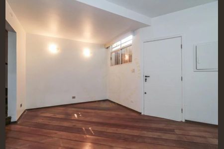 Casa à venda com 3 quartos, 138m² em Chácara Gaivotas, São Paulo