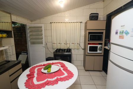 Casa para alugar com 330m², 3 quartos e 1 vaga Casa para alugar com 330m², 3 quartos e 1 vagaCozinha e Área de Serviço