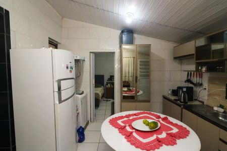 Casa para alugar com 330m², 3 quartos e 1 vaga Casa para alugar com 330m², 3 quartos e 1 vagaCozinha e Área de Serviço