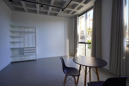 Sala - quarto de apartamento para alugar com 1 quarto, 35m² em Pantanal, Florianópolis