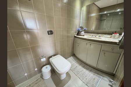Apartamento à venda com 111m², 2 quartos e 2 vagasBanheiro 