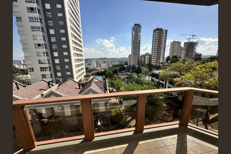 Apartamento à venda com 111m², 2 quartos e 2 vagasVaranda