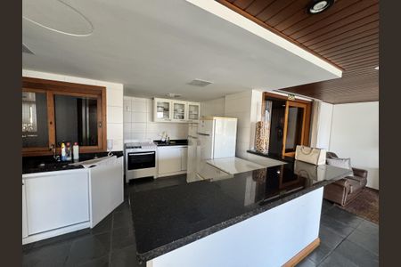 Apartamento à venda com 111m², 2 quartos e 2 vagasCozinha