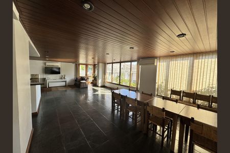 Apartamento à venda com 111m², 2 quartos e 2 vagasCozinha