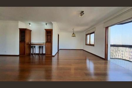 Apartamento para alugar com 4 quartos, 250m² em Alto de Pinheiros, São Paulo