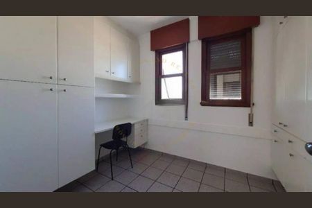Apartamento para alugar com 4 quartos, 250m² em Alto de Pinheiros, São Paulo
