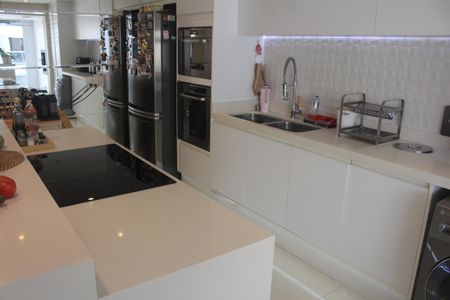 Apartamento à venda com 62m², 1 quarto e 2 vagasCozinha