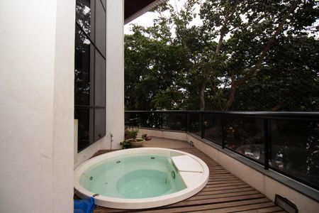 Apartamento para alugar com 160m², 2 quartos e sem vagaSacada