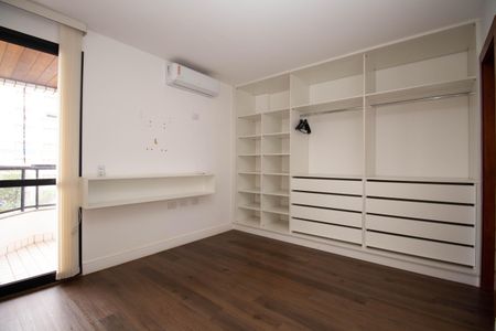 Apartamento para alugar com 160m², 2 quartos e sem vagaSuíte