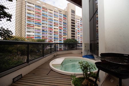 Apartamento para alugar com 160m², 2 quartos e sem vagaSacada