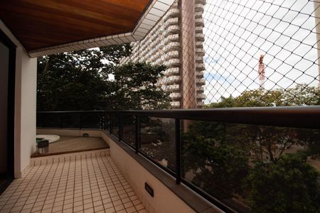 Apartamento para alugar com 160m², 2 quartos e sem vagaSacada