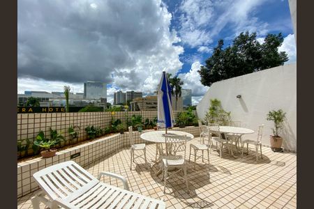 Apartamento para alugar com 160m², 2 quartos e sem vagaÁrea comum