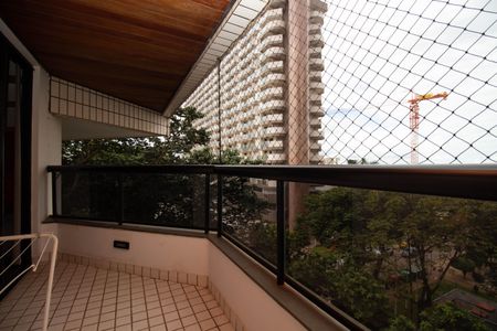 Apartamento para alugar com 160m², 2 quartos e sem vagaSacada da Suíte