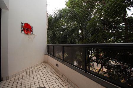 Apartamento para alugar com 160m², 2 quartos e sem vagaSacada