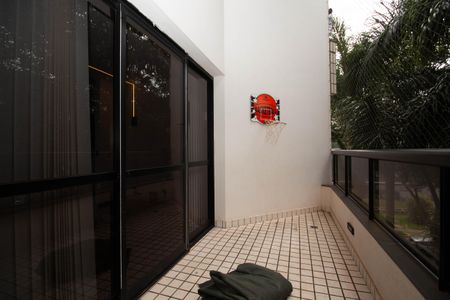 Apartamento para alugar com 160m², 2 quartos e sem vagaSacada