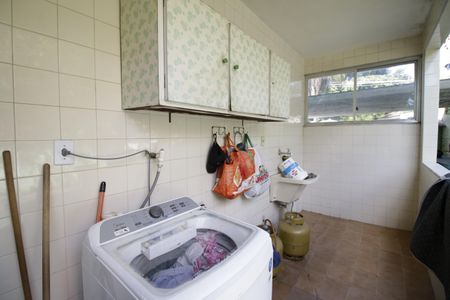Casa à venda com 142m², 4 quartos e 1 vagaÁrea de Serviço