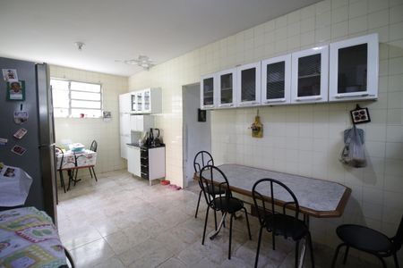Casa à venda com 142m², 4 quartos e 1 vagaCozinha