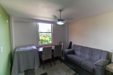 Sala de apartamento para alugar com 3 quartos, 78m² em Fátima, Niterói