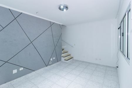 Sala de casa para alugar com 2 quartos, 70m² em Vila Clarice, São Paulo